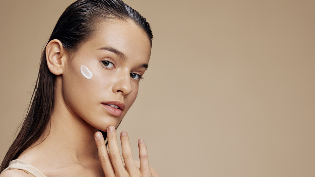 Plump, Smooth, and Fabulous: The Magic of HydraSphere’s Deep Moisturizing Cream